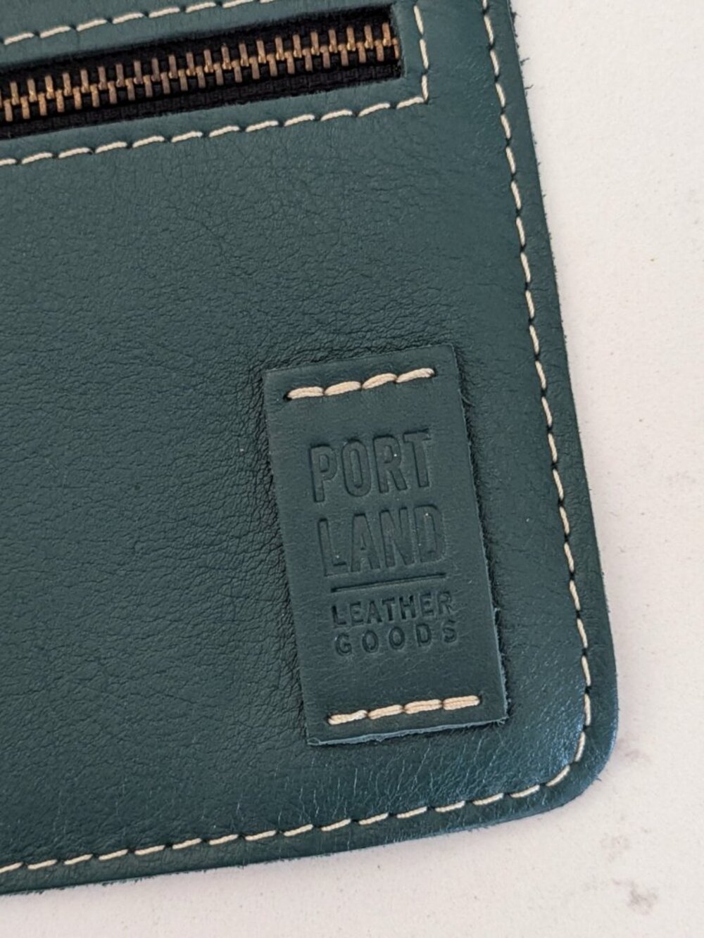 Portland Leather Adriana Wristlet Peacock Green Zip Pouch - Picture 4 of 4
